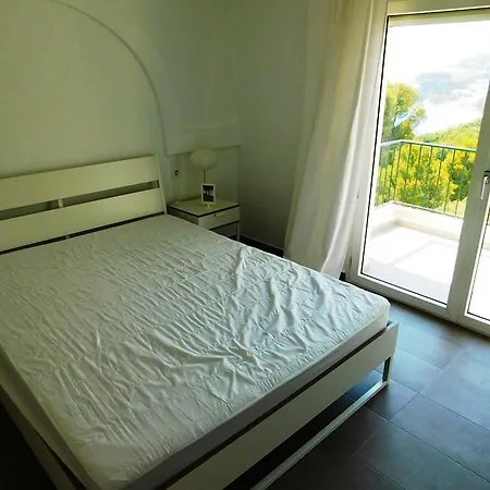 Holiday home Gmid Immo Casa Camelias Roses